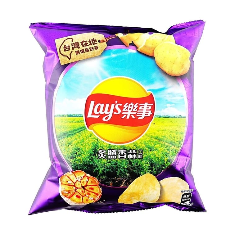 Lay's Roasted Salt & Garlic Flavor Potato Chips, 32g