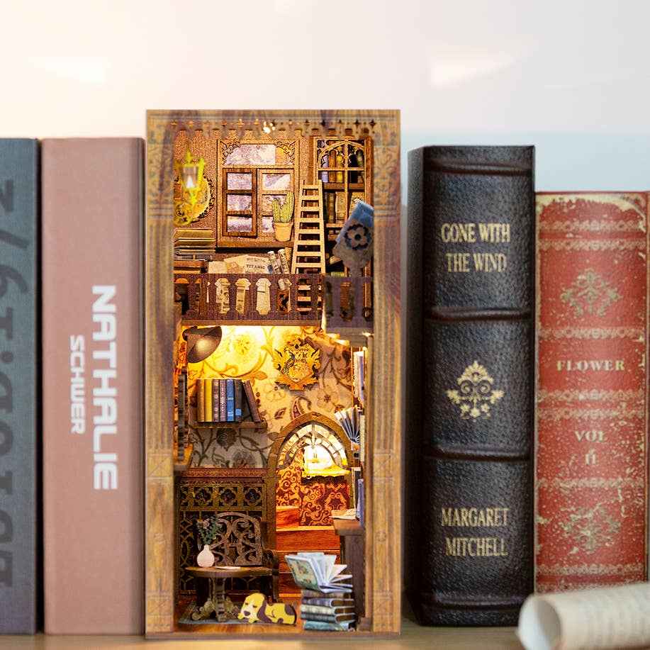 DIY Book Nook Kit: Eternal Bookstore with Dust Cover