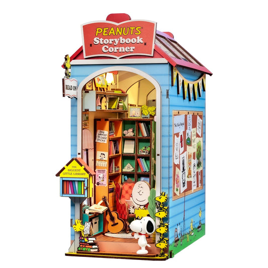 Peanuts Storybook Corner - DIY Book Nook Kit