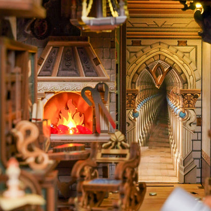 DIY Book Nook Kit: Leonardo da Vinci w/ Dust Cover
