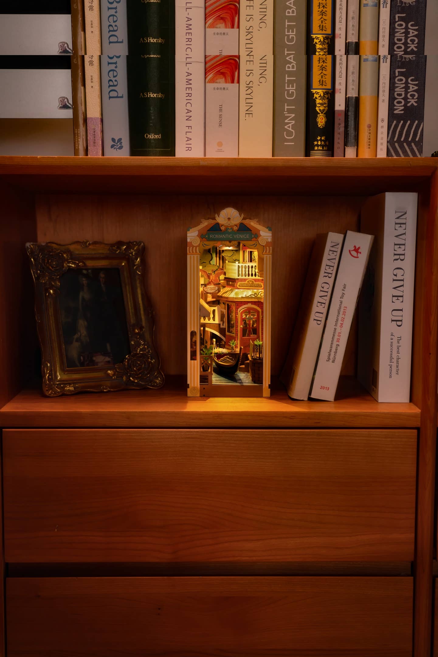 DIY Book Nook Kit: Romantic Venice with Dust Cover