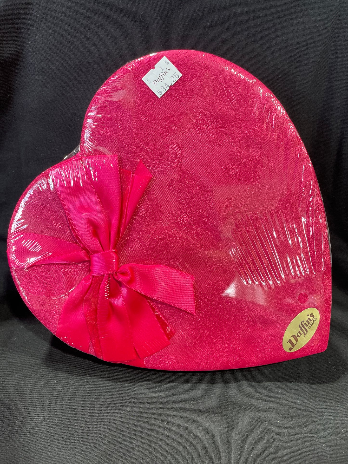 Daffin's 1lb Assorted Paisley Heart Box