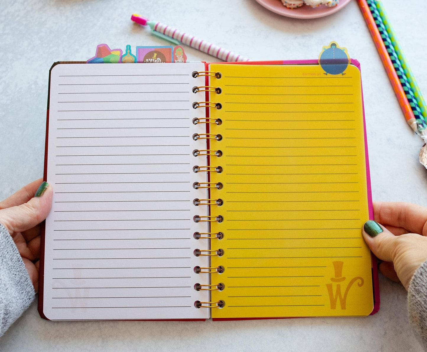 Toynk - Willy Wonka Bar 5-Tab Spiral Notebook With 75 Sheets