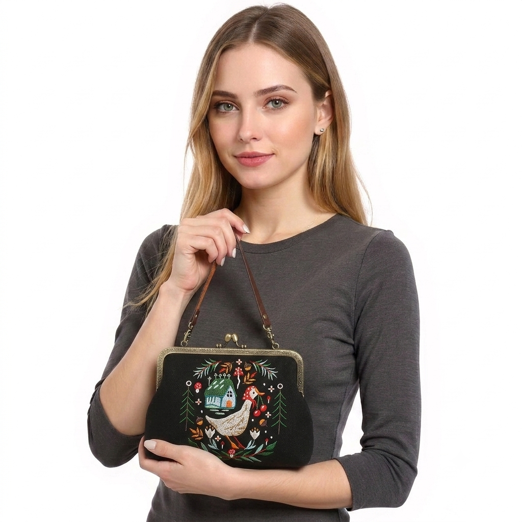 COMECO INC - Pretty Goose Cottage Kisslock bag in linen