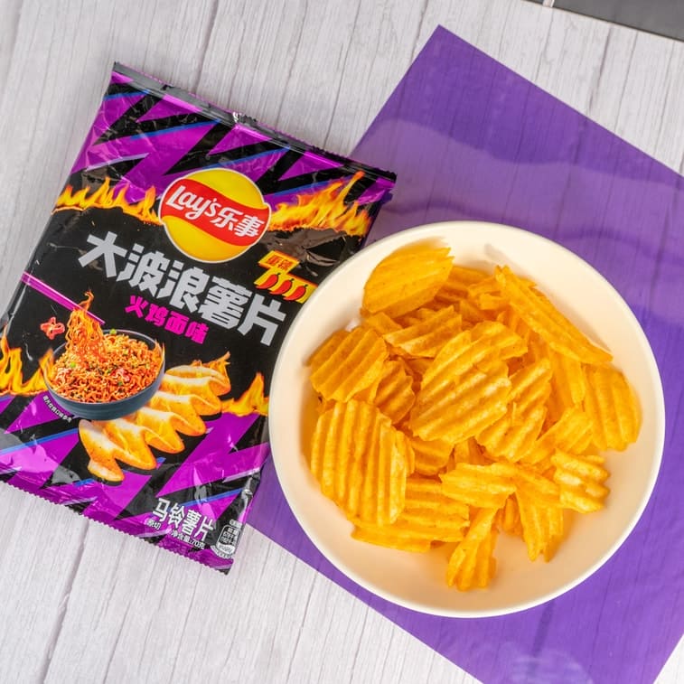 Lay's Buldak Spicy Chicken Ramen Potato Chips, 2.47oz