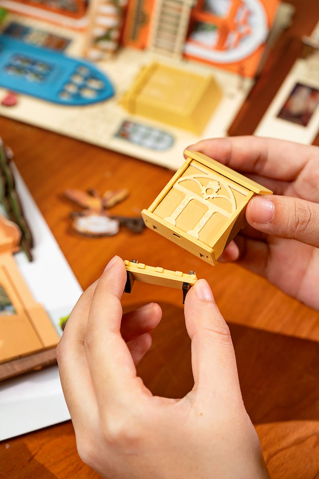 DIY Book Nook Kit: Romantic Venice with Dust Cover