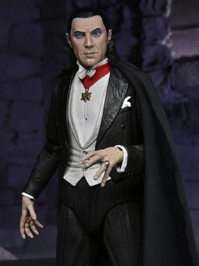 Universal Monsters- Ultimate Dracula 7" Figure