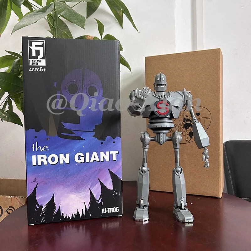 30cm The Iron Giant Figure Iron Giant Select Battle Model Action Figure Robot Model Collectible Toys