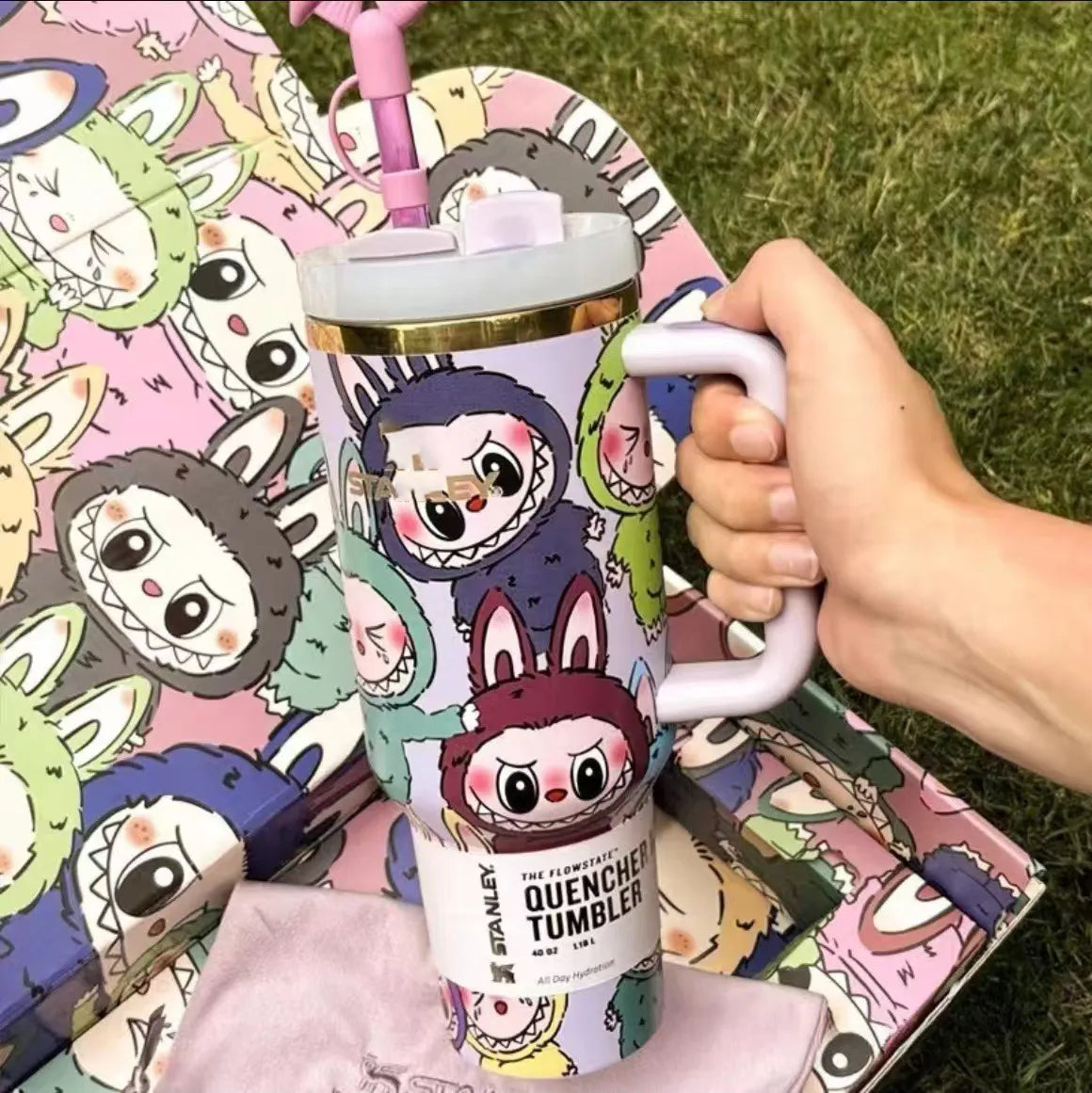 Labubu Replica Stanley 40oz Tumbler Stainless Steel Insulated Coffee Cup 3D Print Cute Cartoon Insulated Travel Mug with Splash-Proof Lid for Ice Drinks and Hot Beverage Smoothie Cup (Copy)