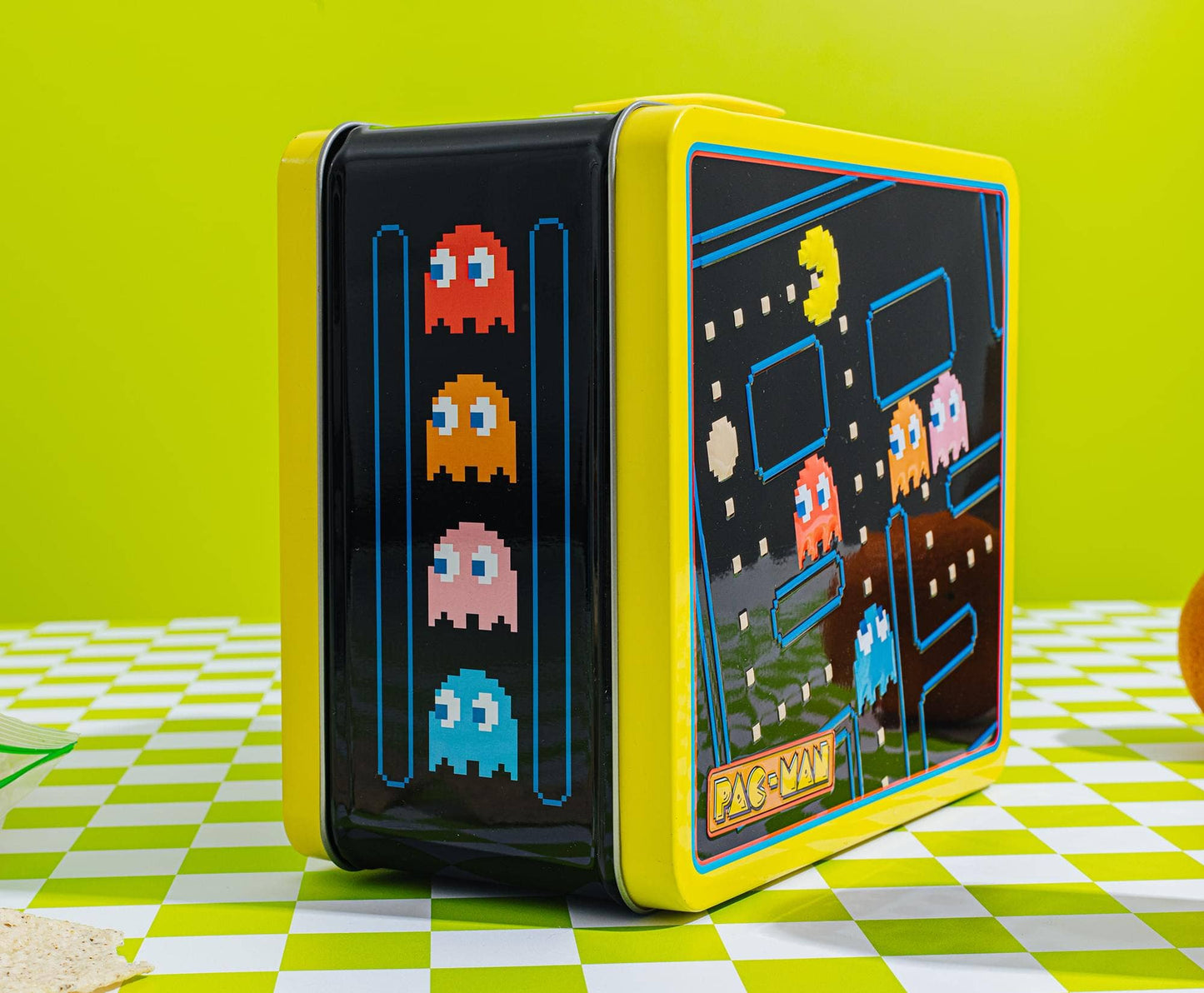 Toynk - PAC-MAN Retro Metal Lunchbox | Toynk Exclusive