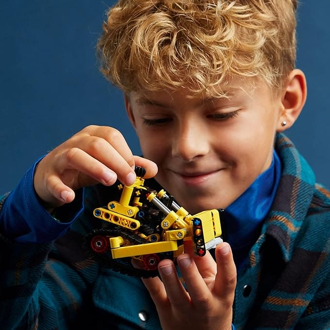 LEGO- Heavy-Duty Bulldozer