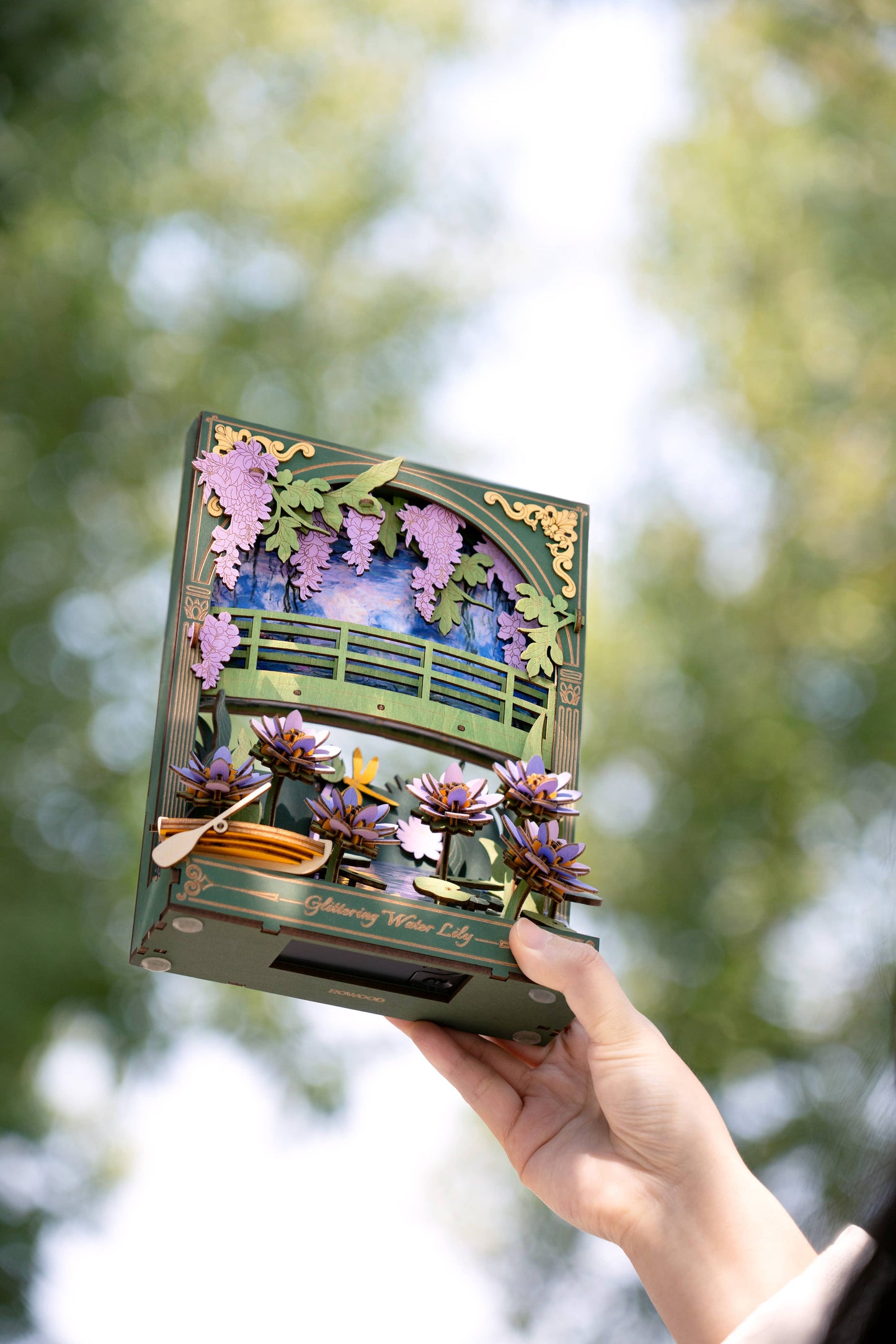 3D Wooden Puzzle: Glittering Water Lily