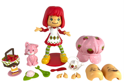 Boss Fight Studio: Action Figures and Collectibles - Strawberry Shortcake:  Premium Deluxe Figure